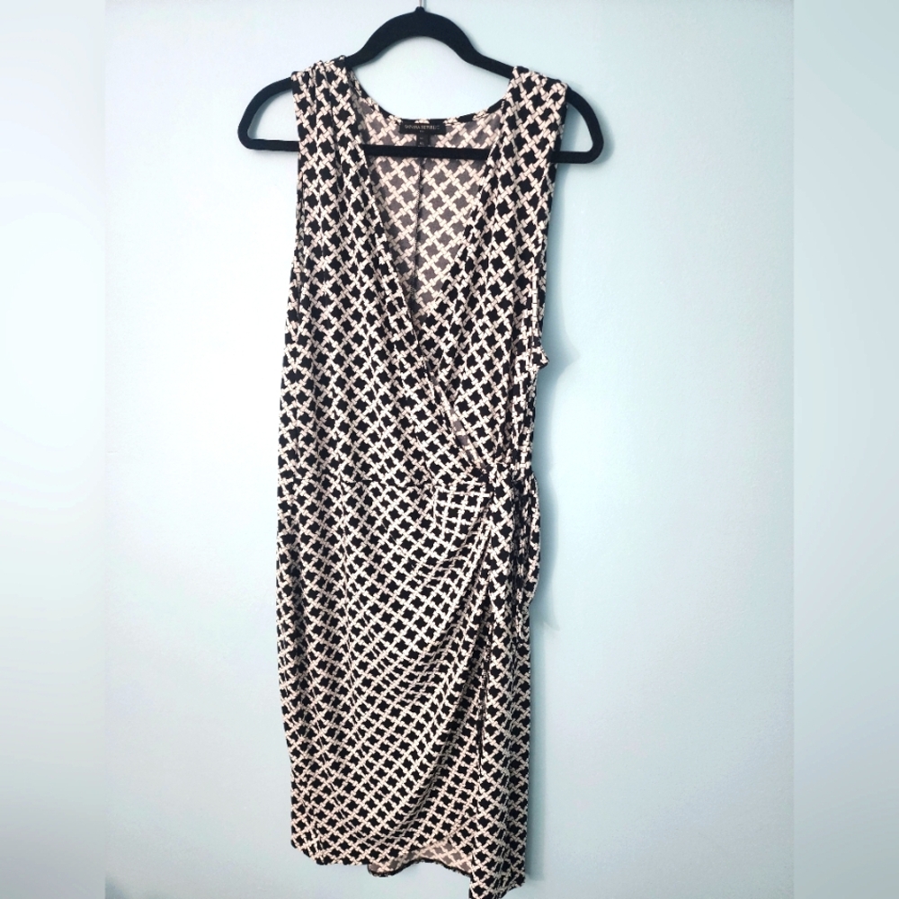 Banana Republic Ruched Sheath Black And White Patterned Dress